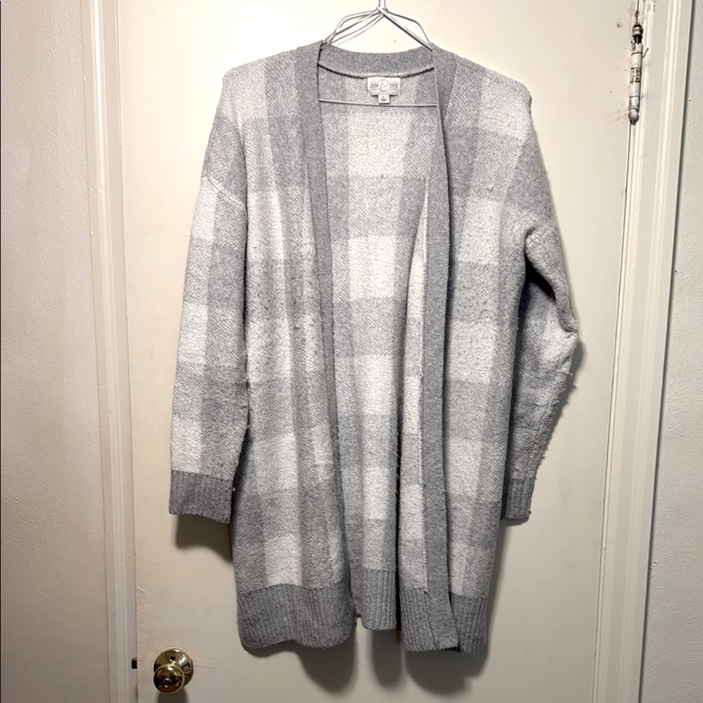 Gray Open-Front Cardigan Sweater with Ribbed Cuffs